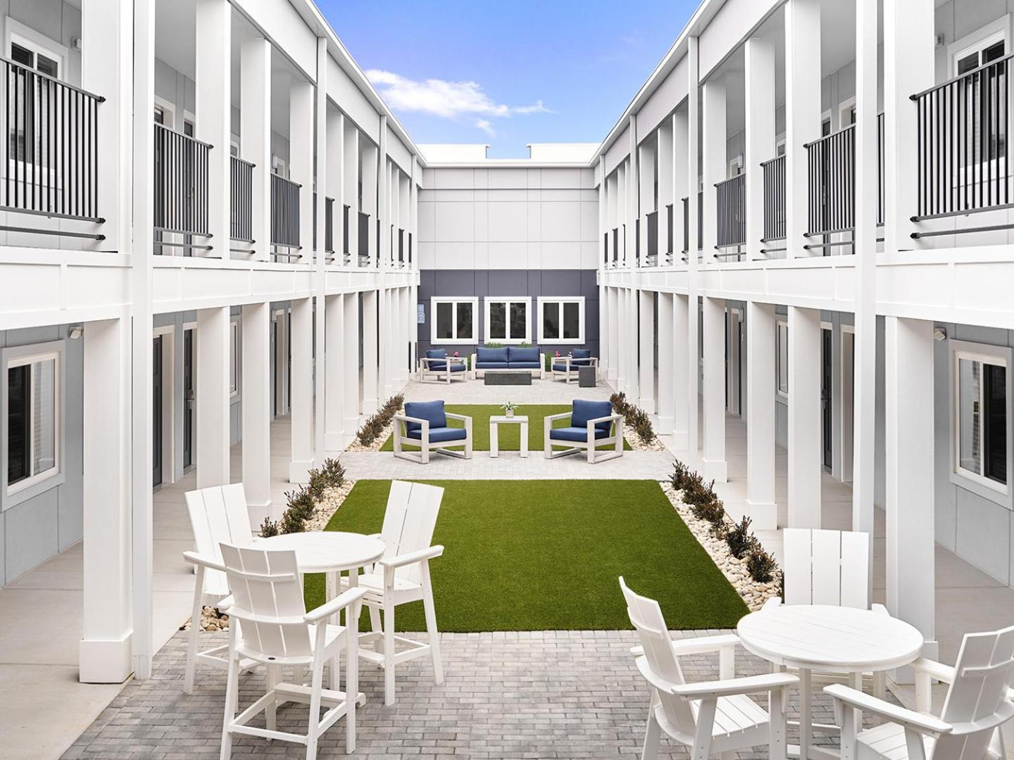 Stayapt Suites Port Arthur Buitenkant foto